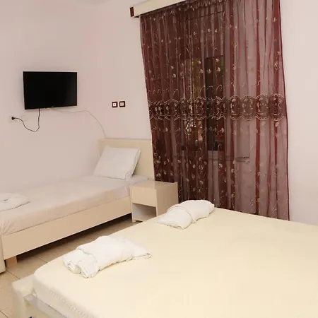 Guest house Jatroi *