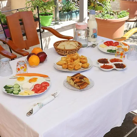 Jatroi Guest house