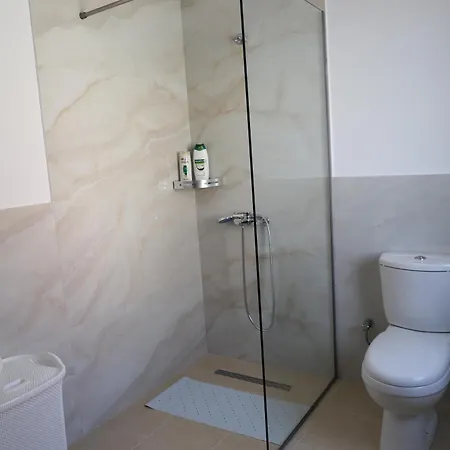 בית הארחה Jatroi