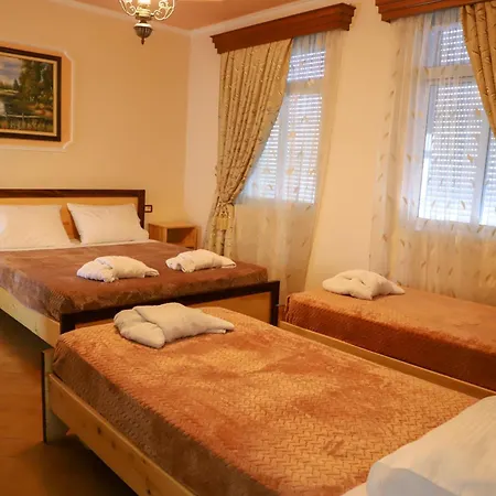 Guest house Jatroi Berat