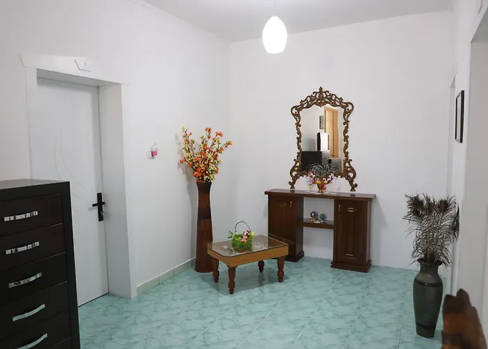 Jatroi Guest house 3*